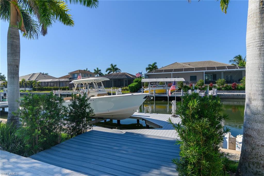 MARCO BEACH - Residential