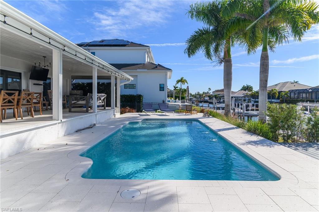 MARCO BEACH - Residential