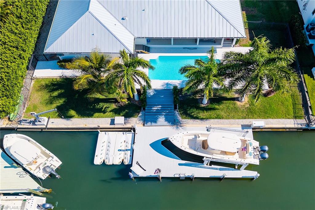 MARCO BEACH - Residential