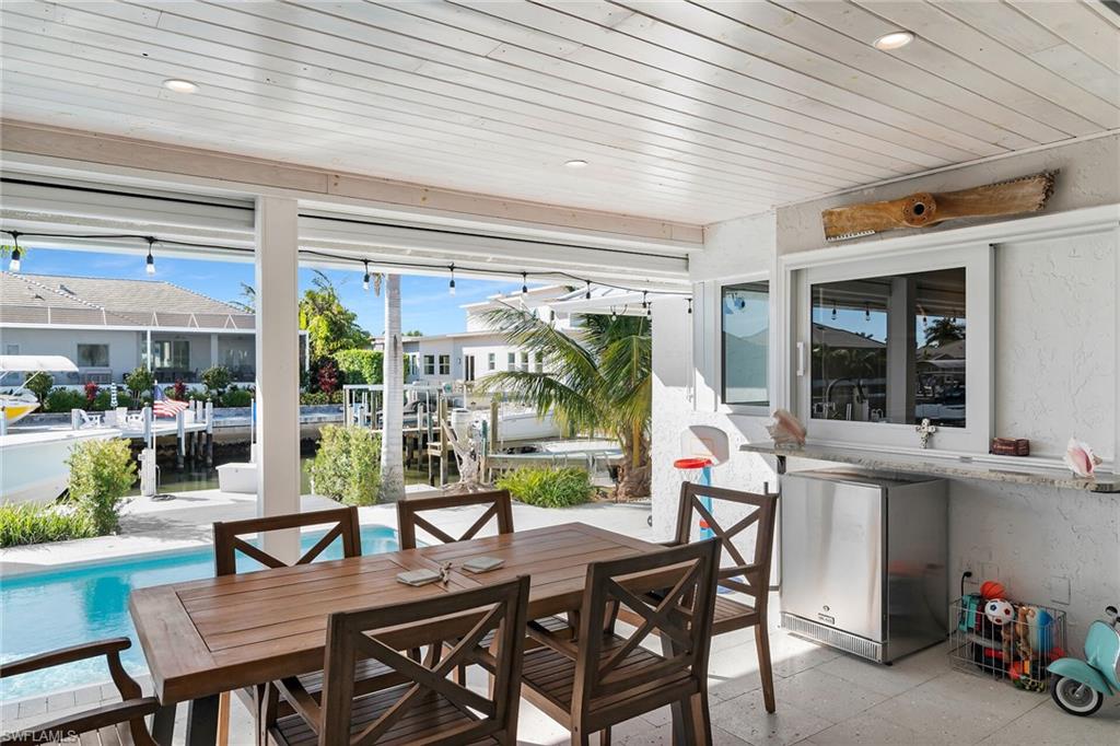 MARCO BEACH - Residential