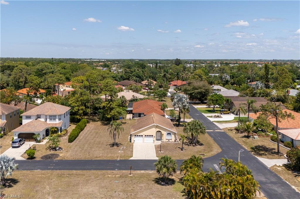 SPANISH GARDENS - Land