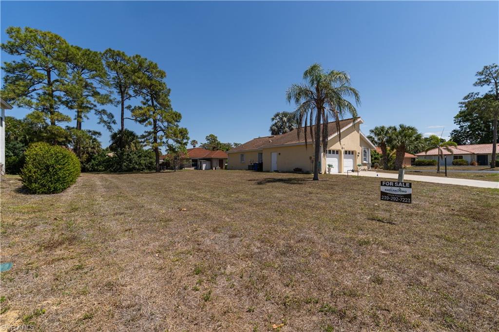 SPANISH GARDENS - Land