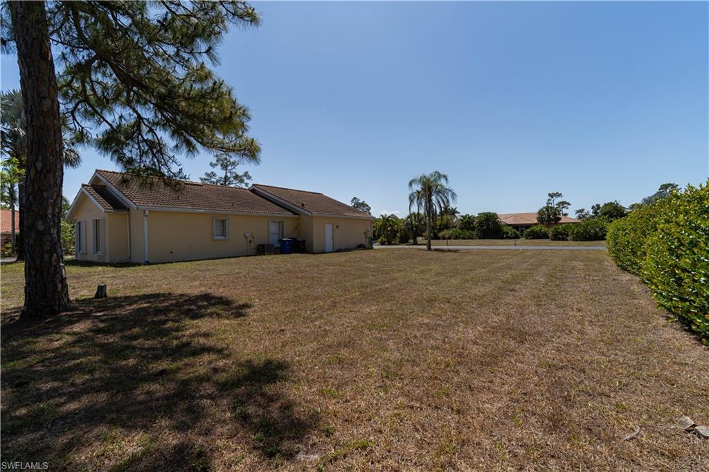 SPANISH GARDENS - Land