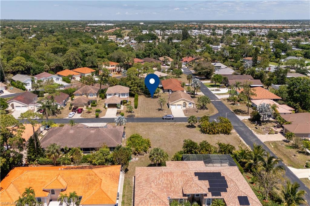 SPANISH GARDENS - Land