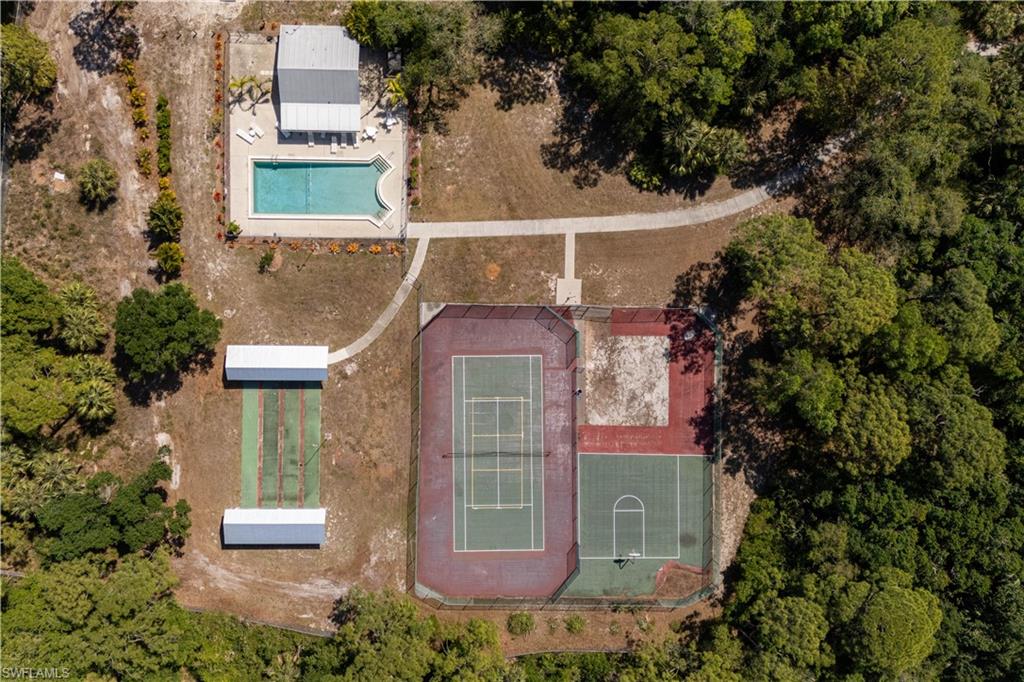 SPANISH GARDENS - Land