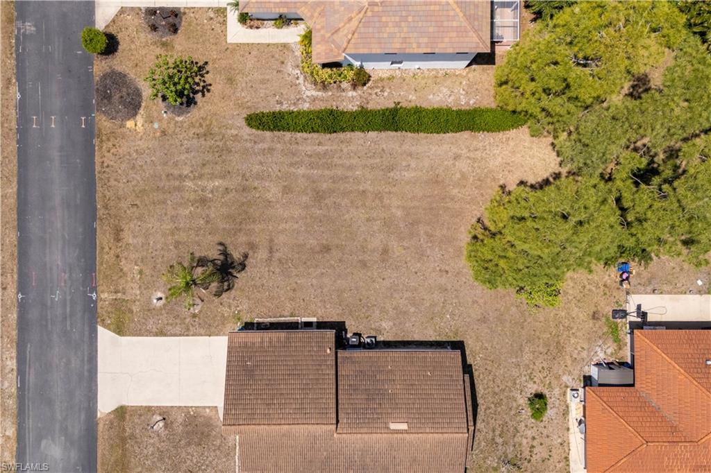 SPANISH GARDENS - Land