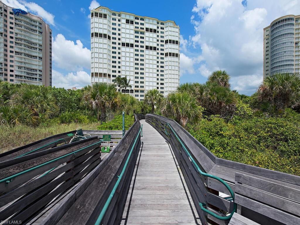 CARLYSLE AT BAY COLONY - Residential