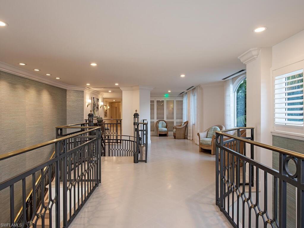 CARLYSLE AT BAY COLONY - Residential