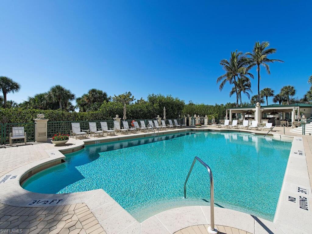 CARLYSLE AT BAY COLONY - Residential