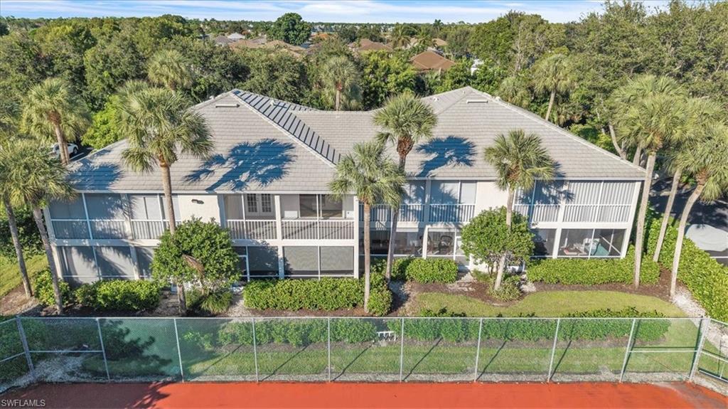 TWELVE OAKS - Residential