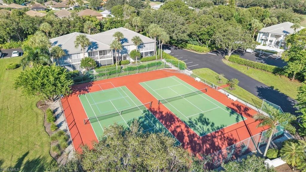 TWELVE OAKS - Residential