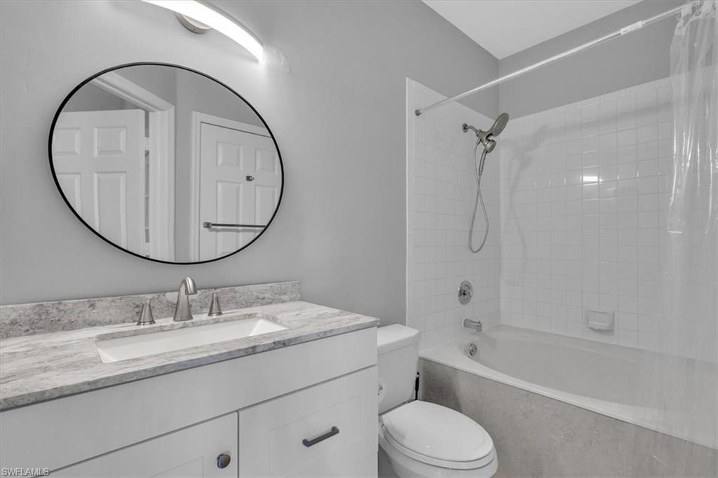 TWELVE OAKS - Residential