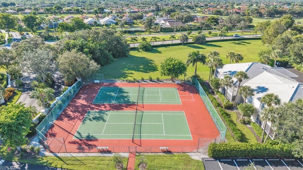 TWELVE OAKS - Residential