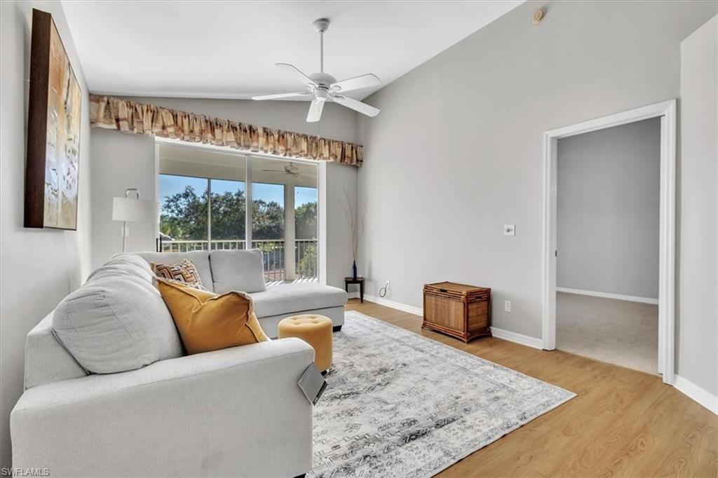 TWELVE OAKS - Residential