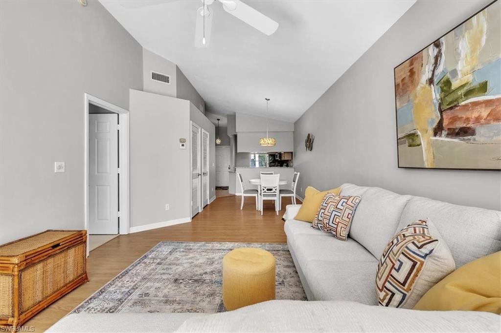 TWELVE OAKS - Residential