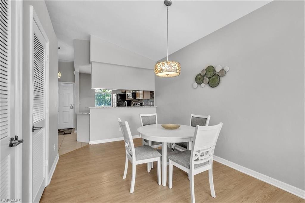 TWELVE OAKS - Residential