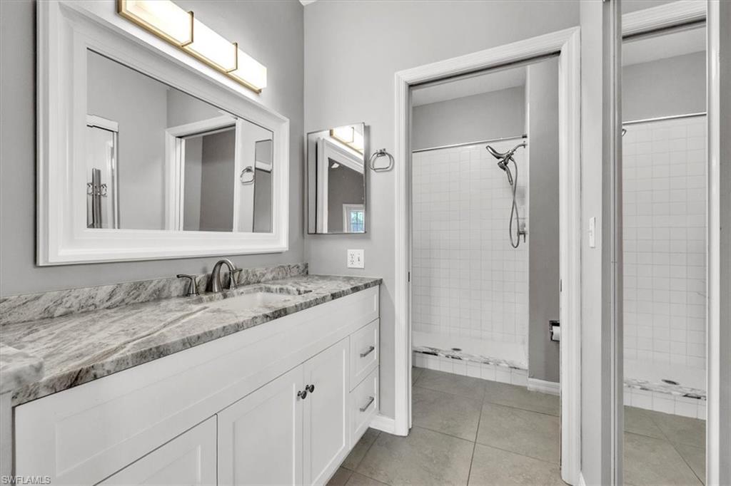 TWELVE OAKS - Residential