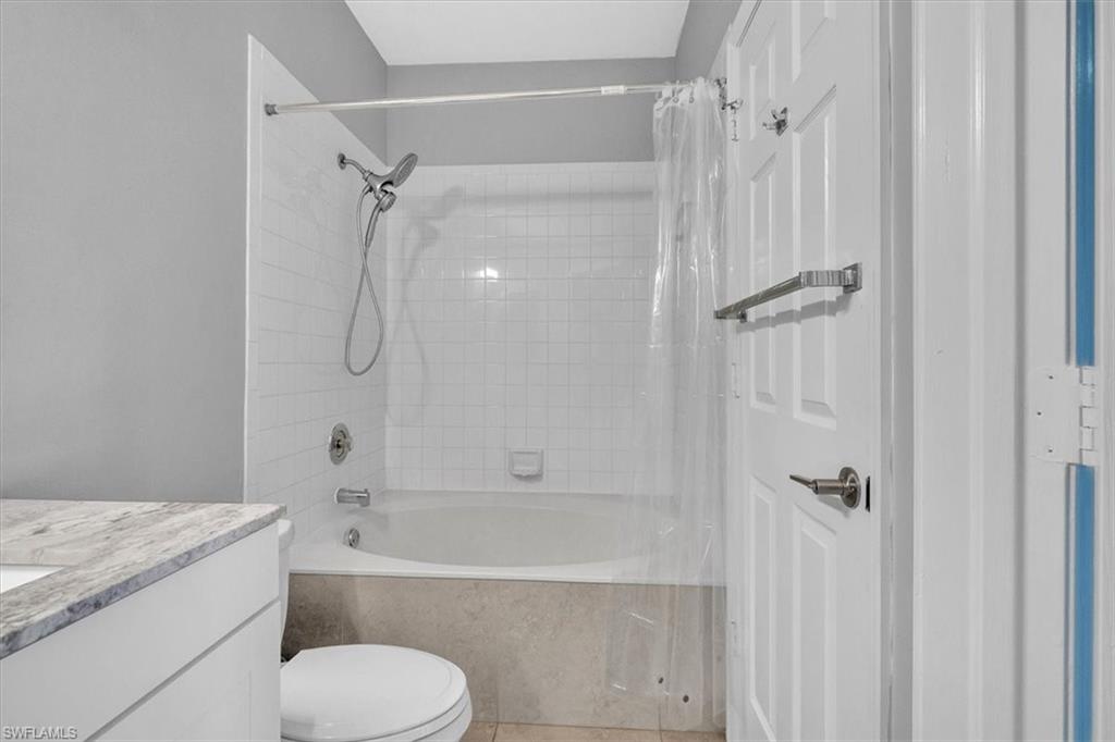 TWELVE OAKS - Residential