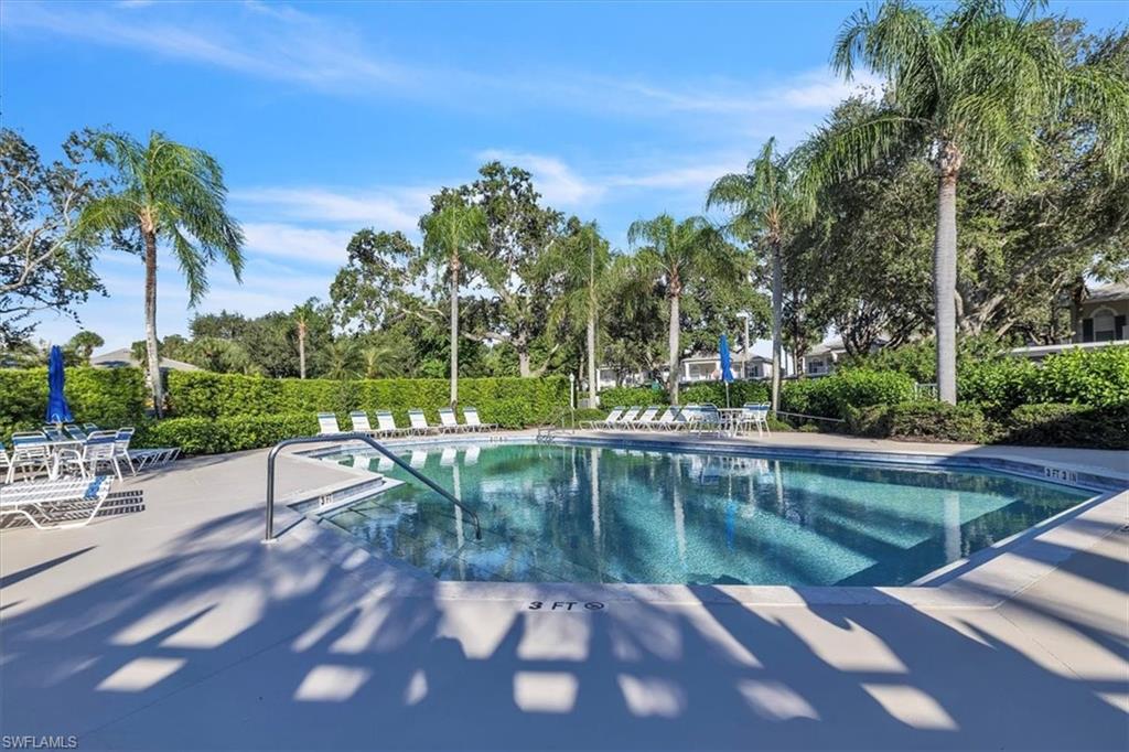 TWELVE OAKS - Residential