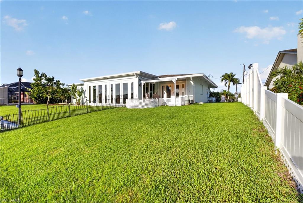 CAPE CORAL - Residential