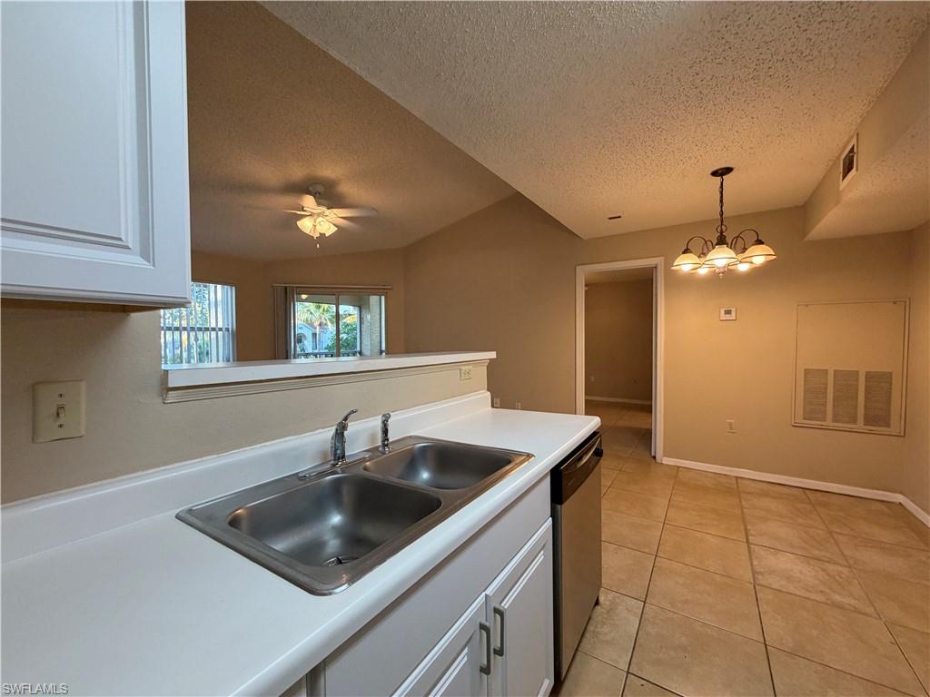 VENETIAN PALMS - Residential