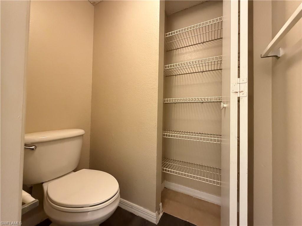 VENETIAN PALMS - Residential