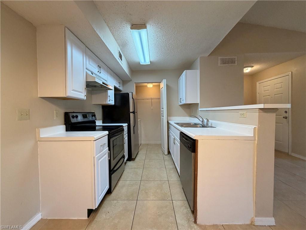 VENETIAN PALMS - Residential