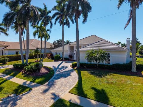 Photo of 520 Alameda CT, MARCO ISLAND, FL 34145 (MLS # 225071753)