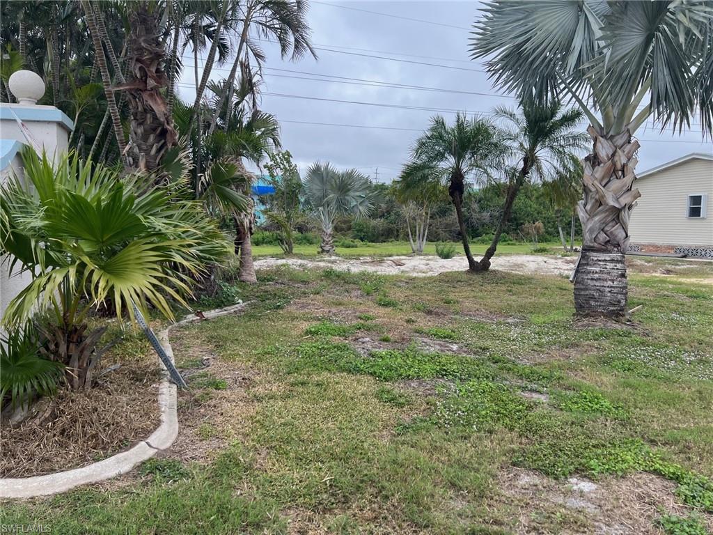 BAYSIDE ESTATES - Land