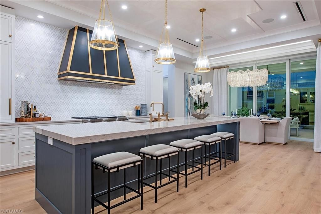 Photo of 1380 Pelican AVE, NAPLES, FL 34102 (MLS # 225041921)