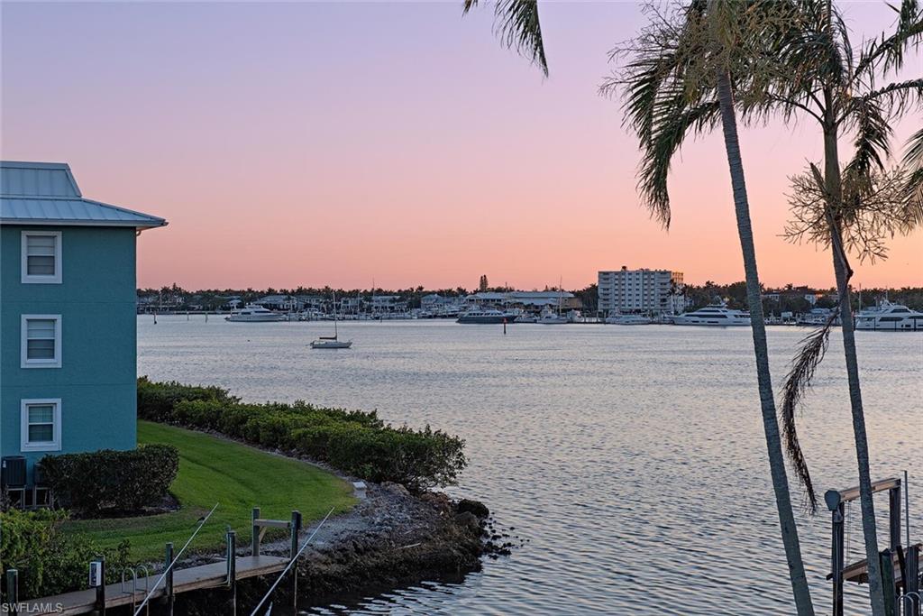 ROYAL HARBOR - Residential