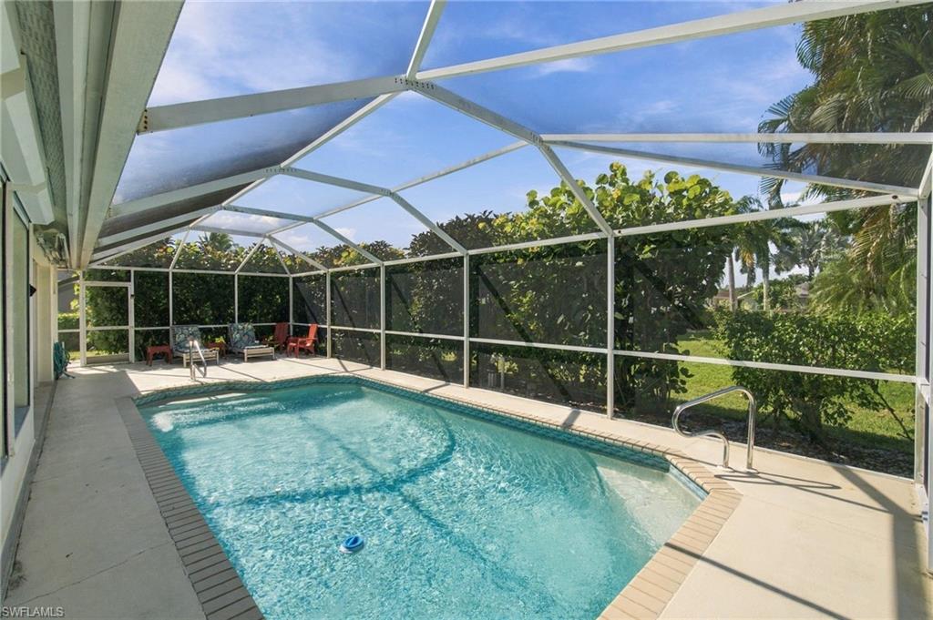 22175 Seashore CIR