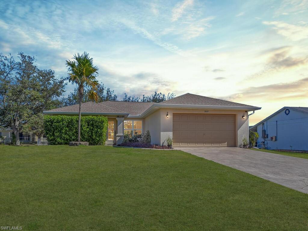 CAPE CORAL - Residential