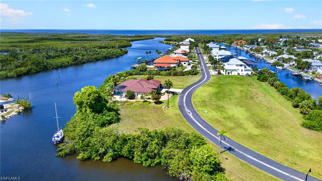 PUNTA GORDA - Land