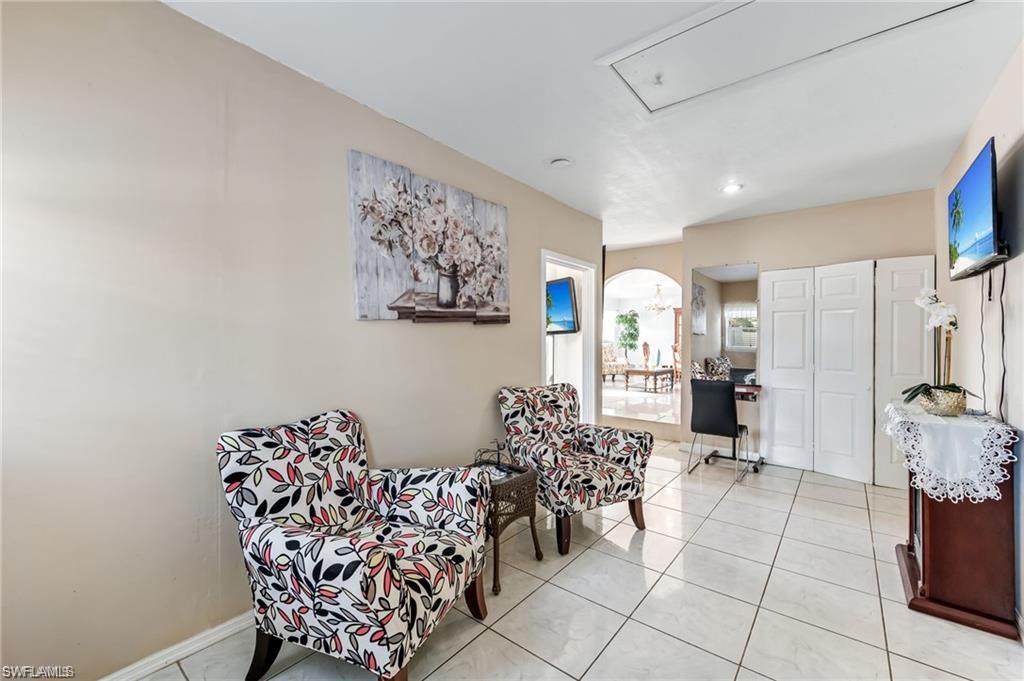 GOLDEN GATE CITY - Residential