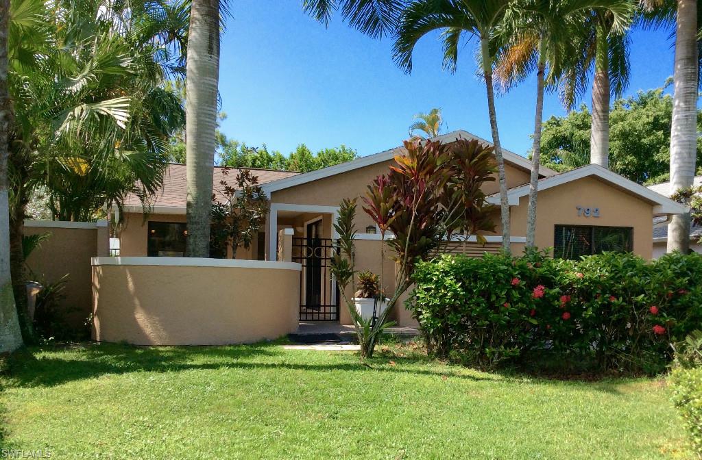 NAPLES PARK - Residential