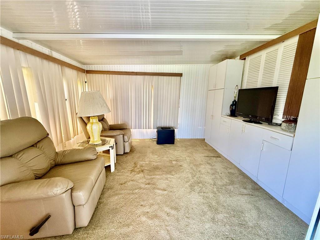 PINEWOOD CONDOMINIUM - Residential