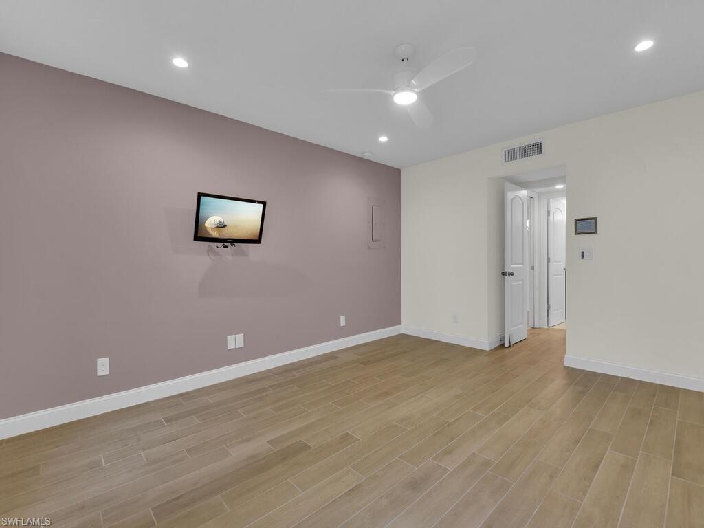 NAPLES BATH AND TENNIS CLUB - Residential