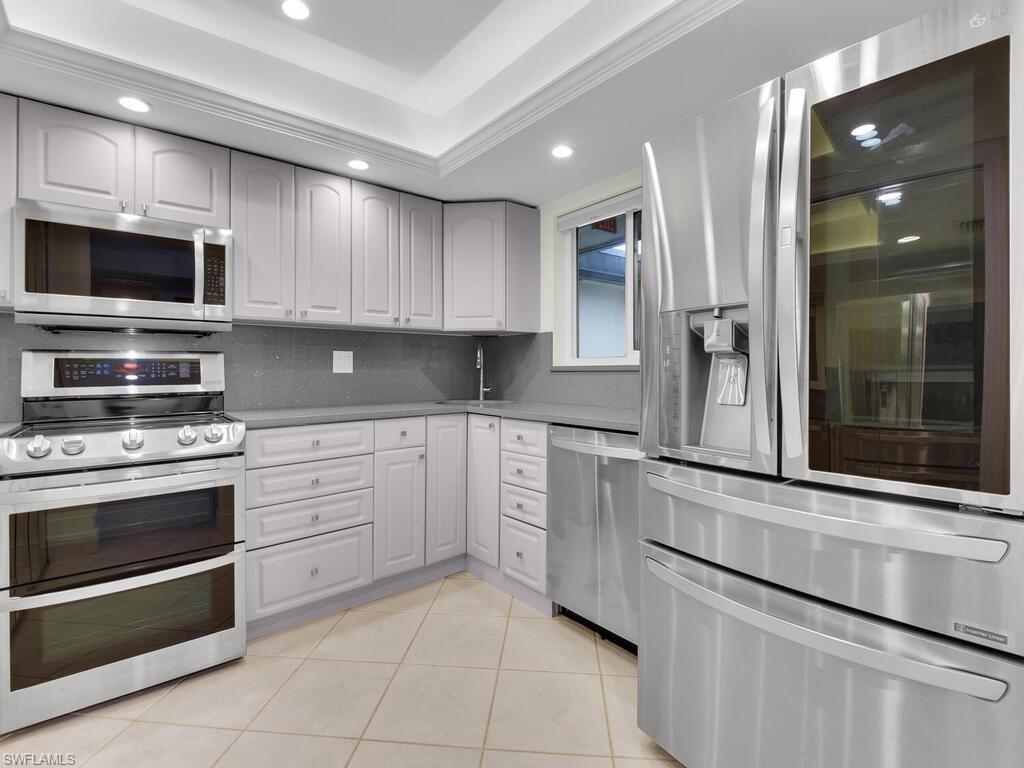 NAPLES BATH AND TENNIS CLUB - Residential