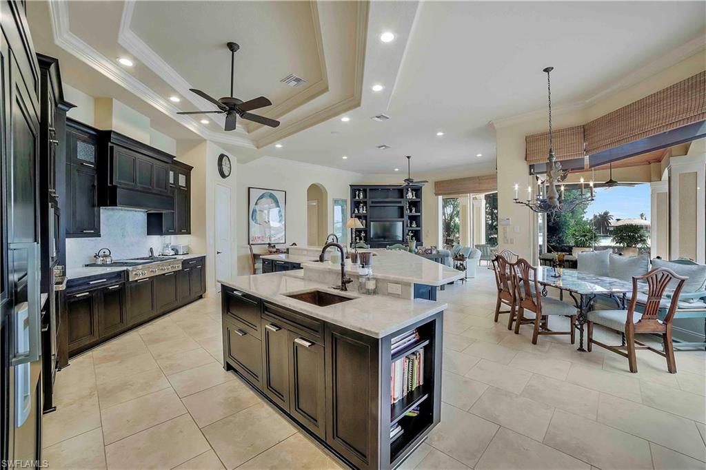 MARCO BEACH - Residential