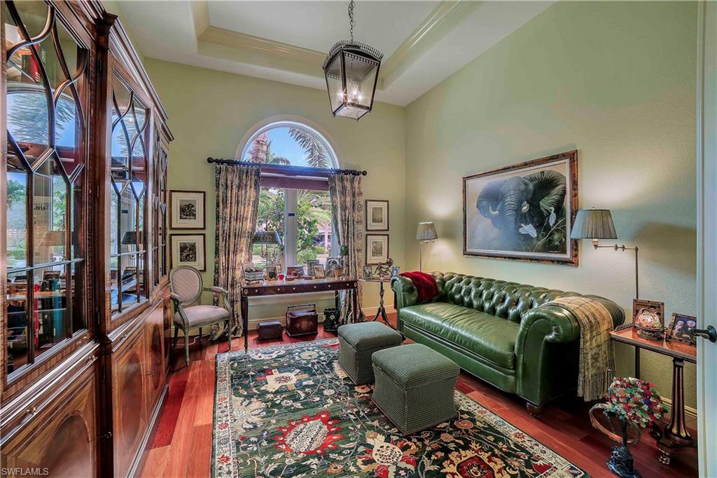 MARCO BEACH - Residential