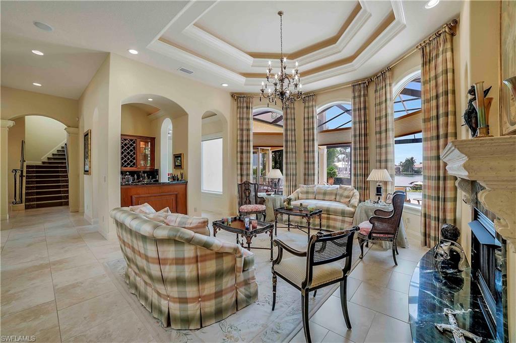 MARCO BEACH - Residential