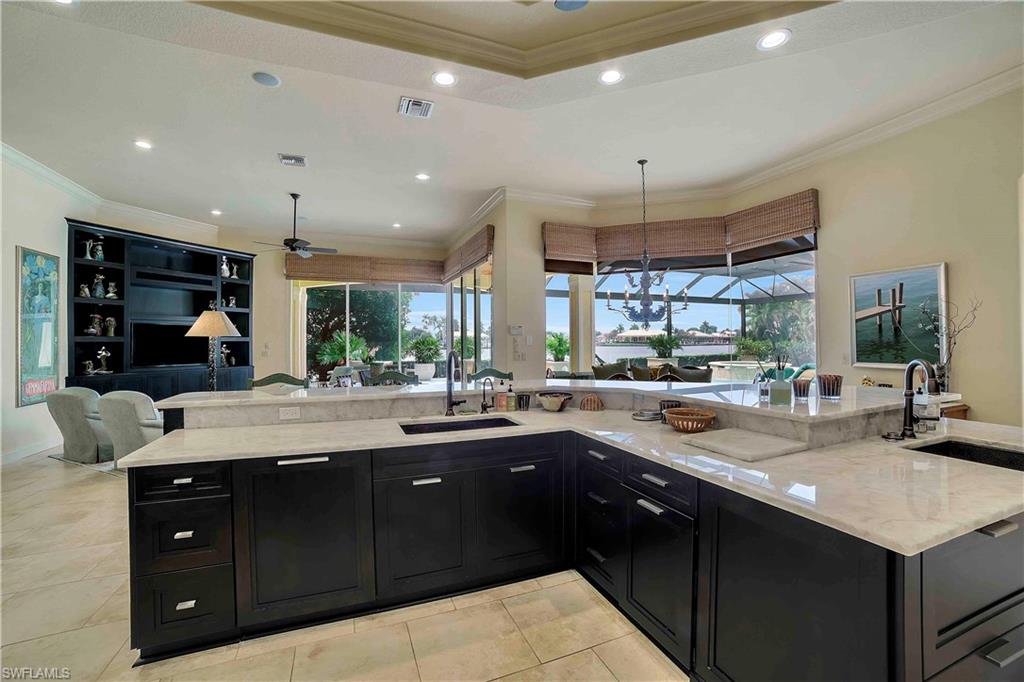 MARCO BEACH - Residential