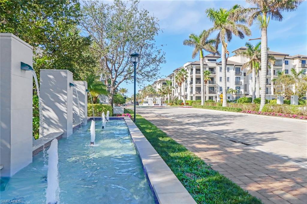NAPLES SQUARE - Residential Lease
