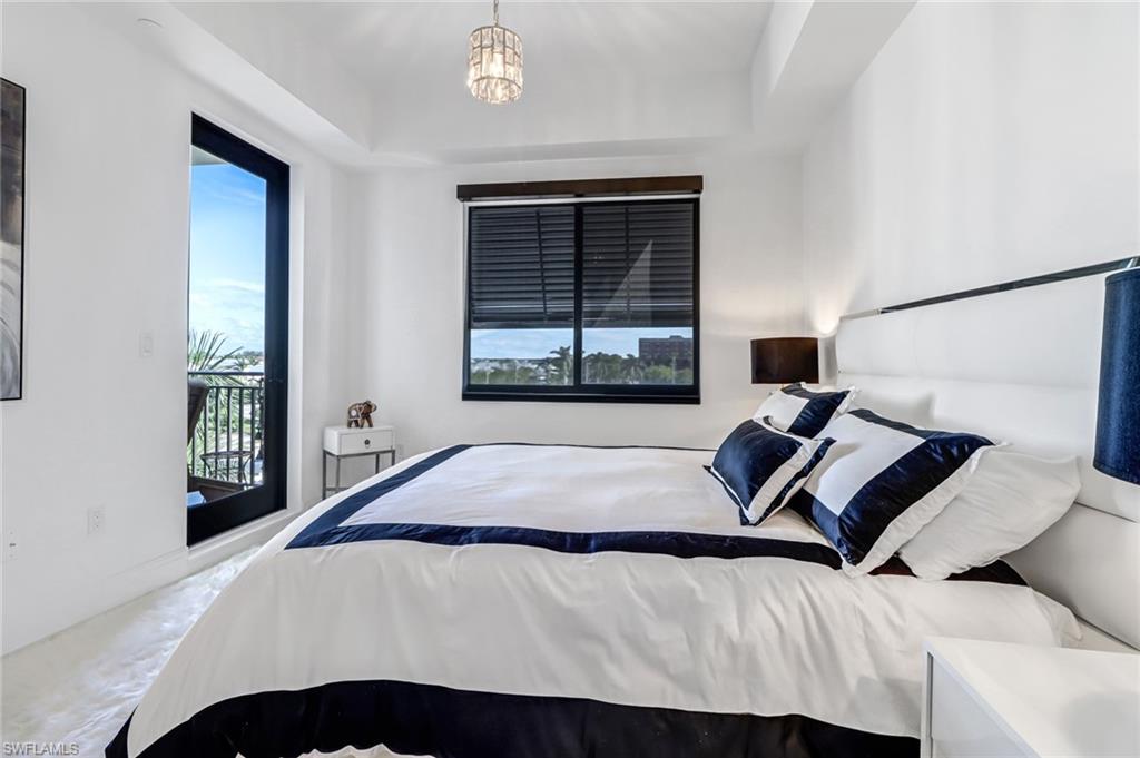 NAPLES SQUARE - Residential Lease