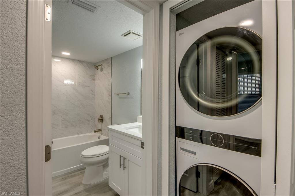 DAVIS WOODS CONDOMINIUM - Residential