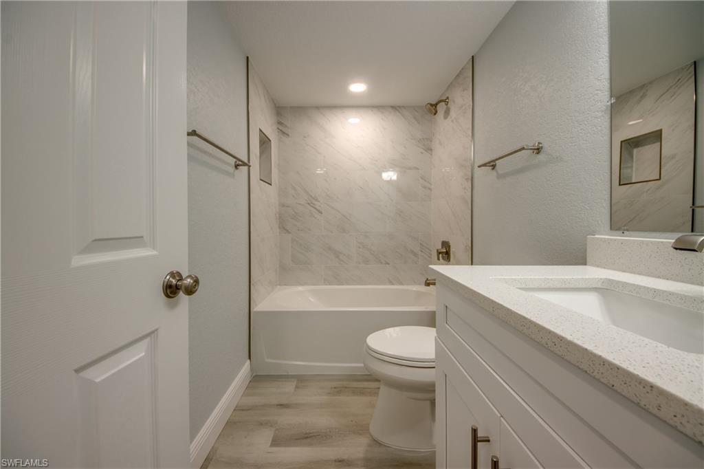 DAVIS WOODS CONDOMINIUM - Residential