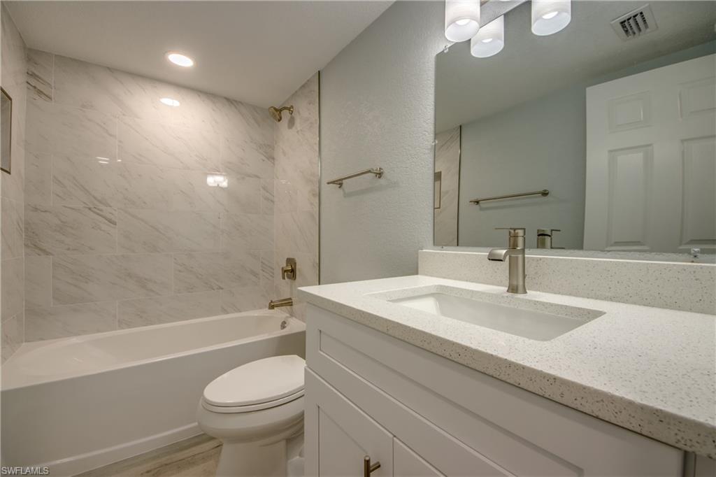 DAVIS WOODS CONDOMINIUM - Residential