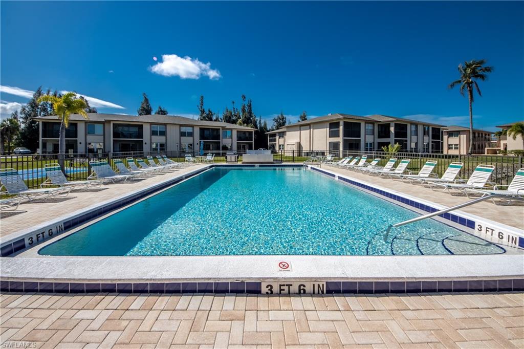 DAVIS WOODS CONDOMINIUM - Residential