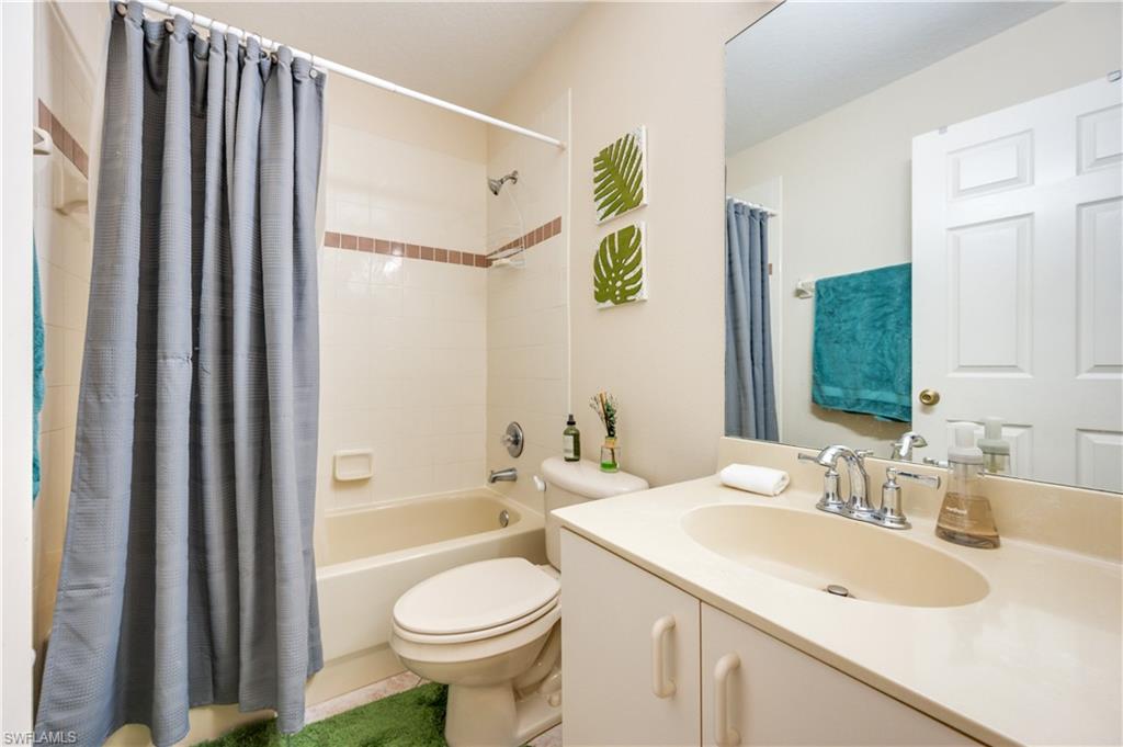 HUNTINGTON LAKES - Residential